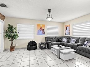 911 NW 22nd Pl, Miami FL 33125