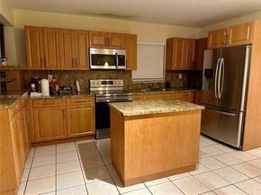 911 NW 22nd Pl, Miami FL 33125