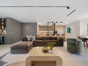 1077 Golden Cane Dr, Weston FL 33327