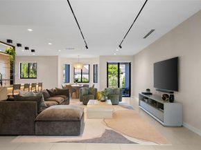 1077 Golden Cane Dr, Weston FL 33327