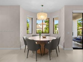 1077 Golden Cane Dr, Weston FL 33327