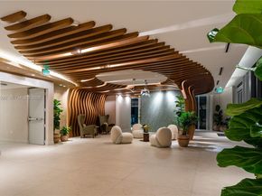 700 NE 24TH St 4102, Miami FL 33137