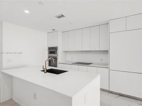 700 NE 24TH St 4102, Miami FL 33137