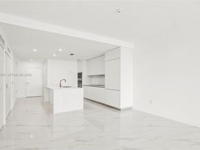 700 NE 24TH St 4102, Miami FL 33137