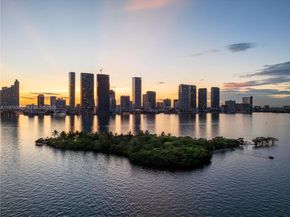 700 NE 24TH St 4102, Miami FL 33137