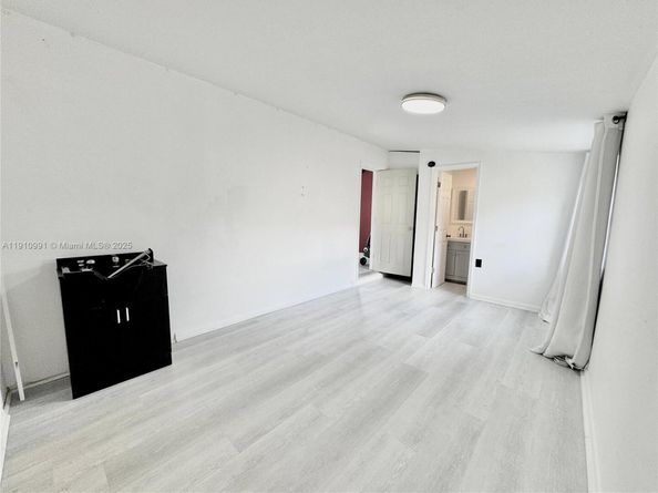 2462 NW 62nd Ter, Margate FL 33063