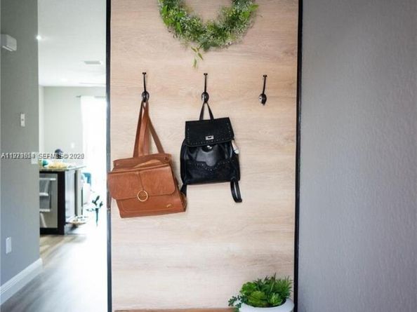 7941 Catalina Cir 7941, Tamarac FL 33321