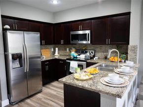 7941 Catalina Cir 7941, Tamarac FL 33321