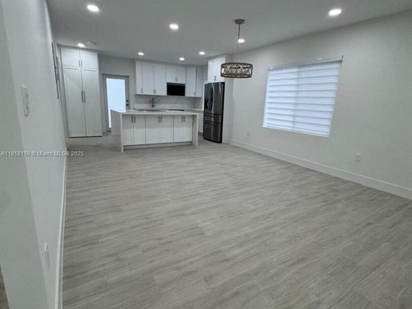1670 SW 11th Ter, Miami FL 33135