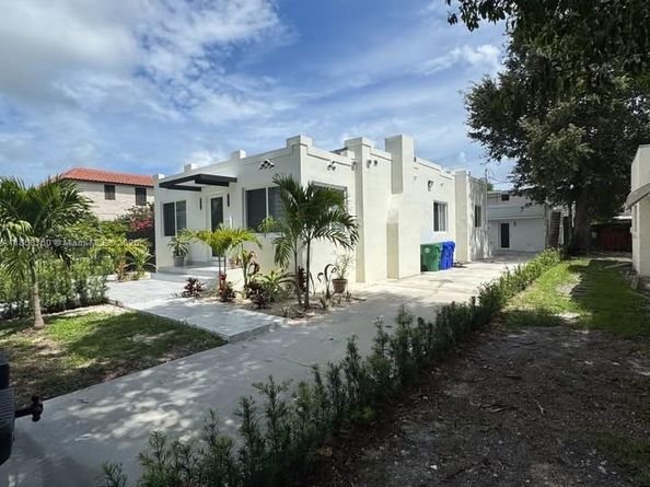 1670 SW 11th Ter, Miami FL 33135