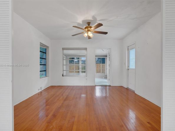 80 NE 48th St, Oakland Park FL 33334