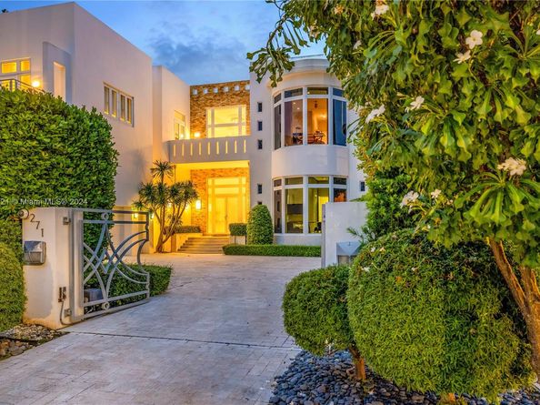 271 N Hibiscus Dr, Miami Beach FL 33139