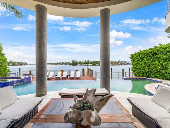 271 N Hibiscus Dr, Miami Beach FL 33139