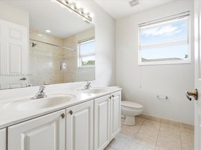 13931 NW 19th St, Pembroke Pines FL 33028
