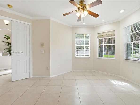 13931 NW 19th St, Pembroke Pines FL 33028