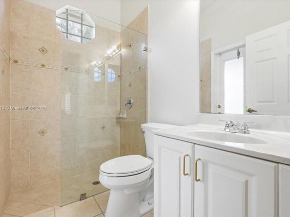 13931 NW 19th St, Pembroke Pines FL 33028
