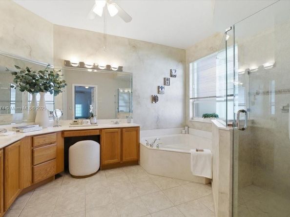 13931 NW 19th St, Pembroke Pines FL 33028