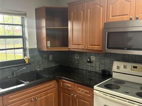5046 SW 145th Ave, Miami FL 33175