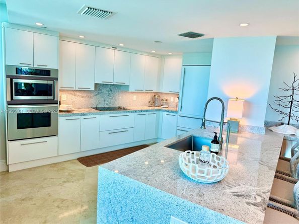 1200 Holiday Dr 705, Fort Lauderdale FL 33316