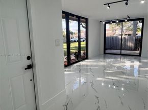 20610 NE 7th Ct, Miami FL 33179