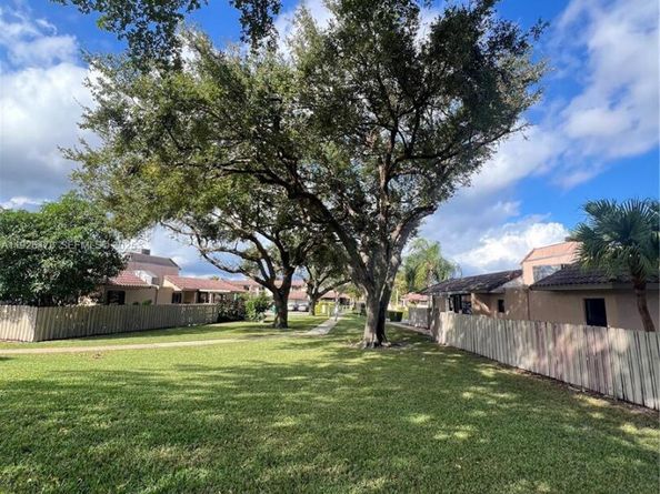 20610 NE 7th Ct, Miami FL 33179