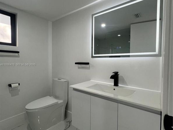 20610 NE 7th Ct, Miami FL 33179