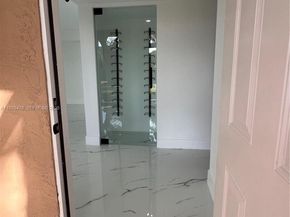 20610 NE 7th Ct, Miami FL 33179