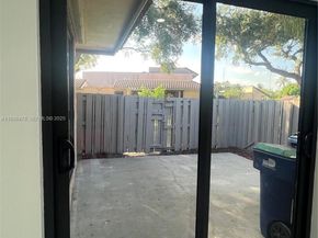 20610 NE 7th Ct, Miami FL 33179