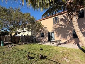 685 SE 37th Pl, Homestead FL 33033