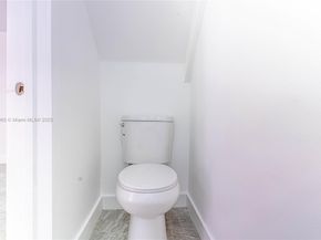 13900 SW 65th Ter 9, Miami FL 33183