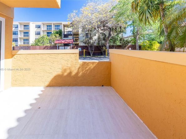 13900 SW 65th Ter 9, Miami FL 33183
