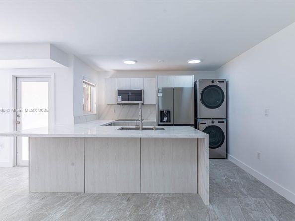 13900 SW 65th Ter 9, Miami FL 33183