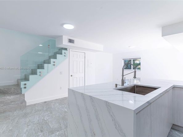 13900 SW 65th Ter 9, Miami FL 33183