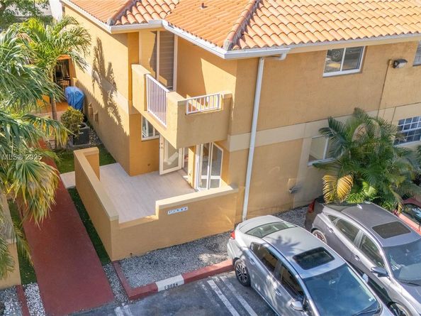 13900 SW 65th Ter 9, Miami FL 33183