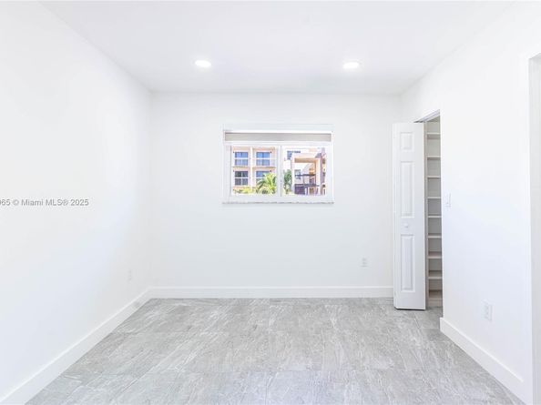 13900 SW 65th Ter 9, Miami FL 33183