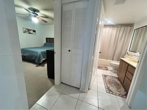1701 Whitehall Dr 403, Davie FL 33324