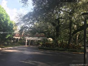 1701 Whitehall Dr 403, Davie FL 33324