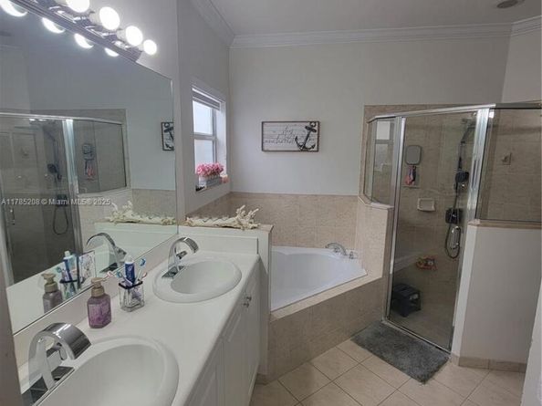 405 NE 25th Ter, Homestead FL 33033