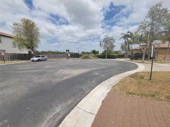 405 NE 25th Ter, Homestead FL 33033