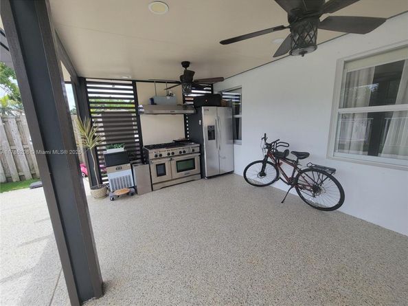 405 NE 25th Ter, Homestead FL 33033