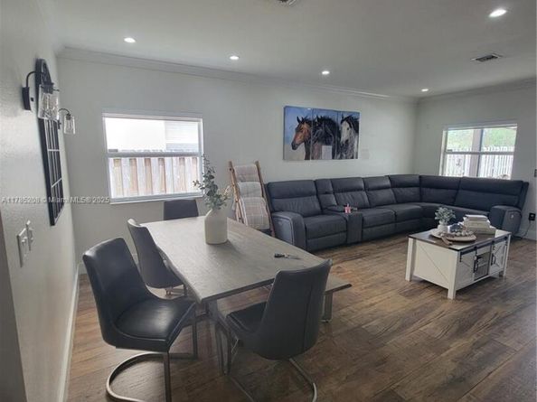 405 NE 25th Ter, Homestead FL 33033