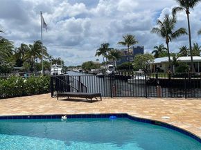 2719 SE 11th St, Pompano Beach FL 33062