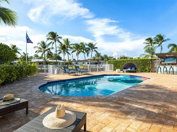 2719 SE 11th St, Pompano Beach FL 33062