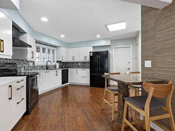2719 SE 11th St, Pompano Beach FL 33062