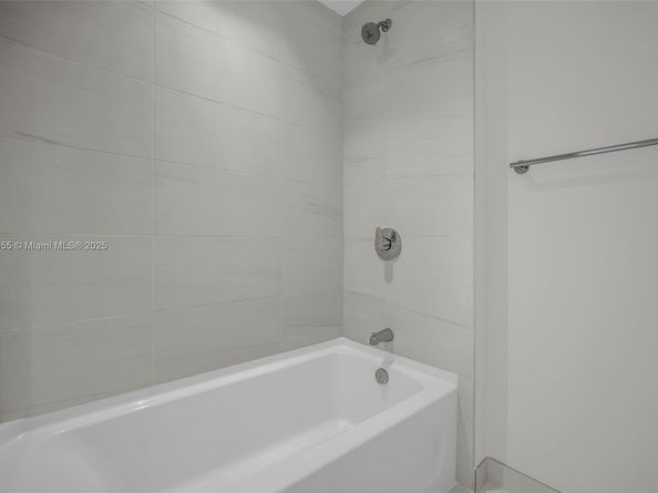 1116 N Ocean Blvd 1106, Pompano Beach FL 33062