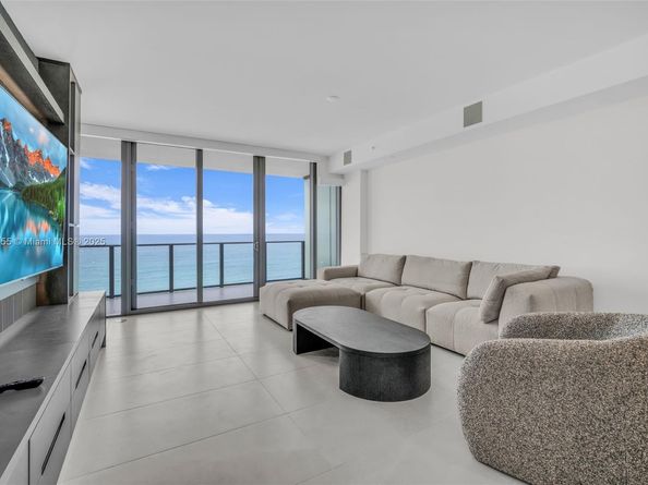 1116 N Ocean Blvd 1106, Pompano Beach FL 33062