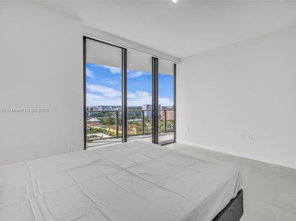 1116 N Ocean Blvd 1106, Pompano Beach FL 33062