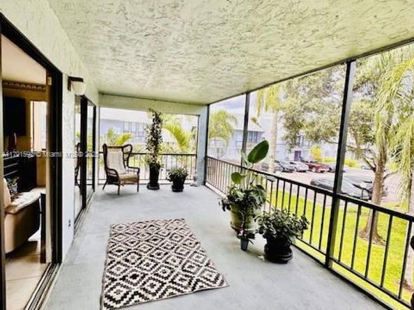 559 N University Dr 39, Plantation FL 33324