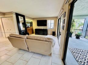 559 N University Dr 39, Plantation FL 33324