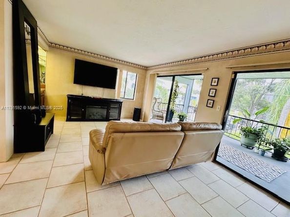 559 N University Dr 39, Plantation FL 33324